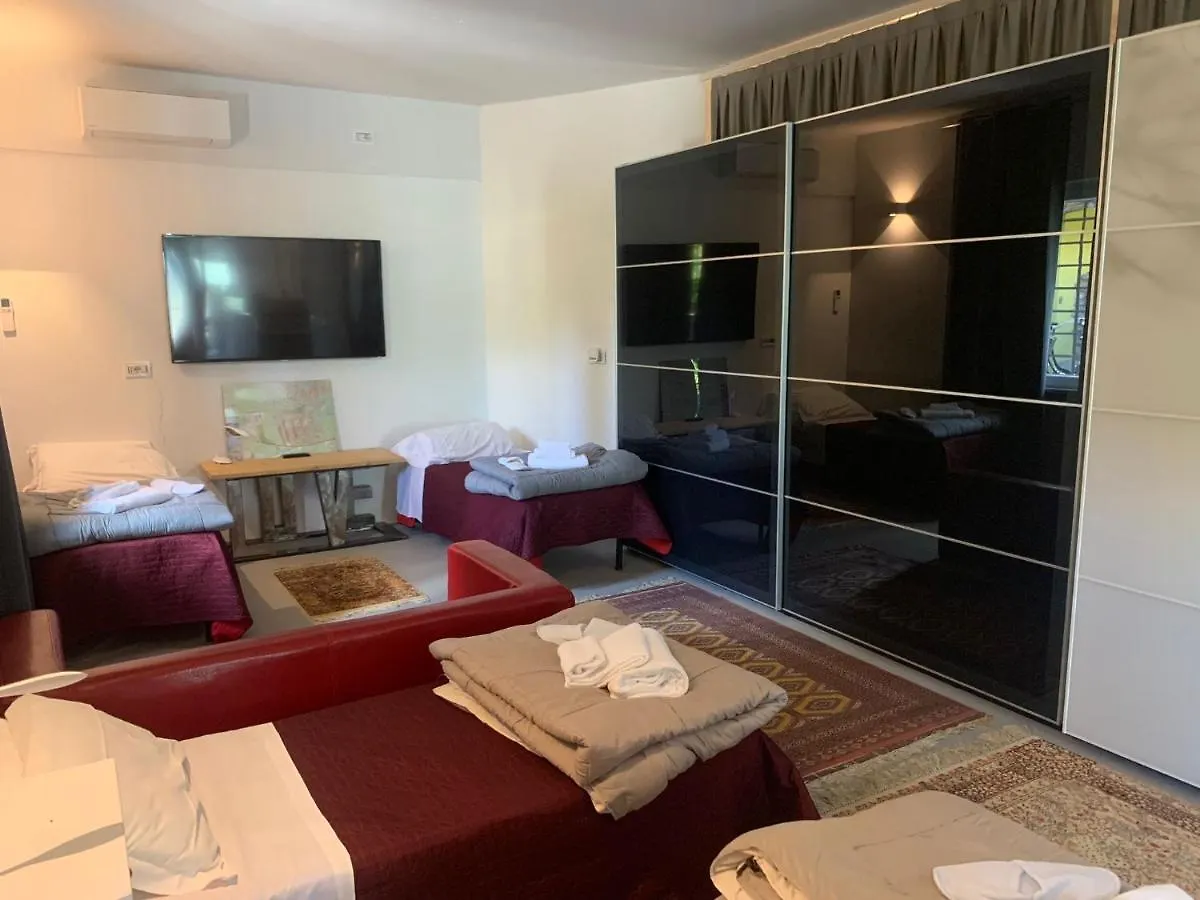 Genovesa 42 Group Apartment Verona 0*,  Italy